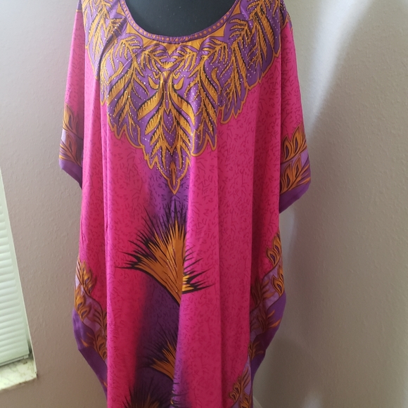 Just In: New Fuschia Kaftan Abaya Cover-up D… - Picture 13 of 14